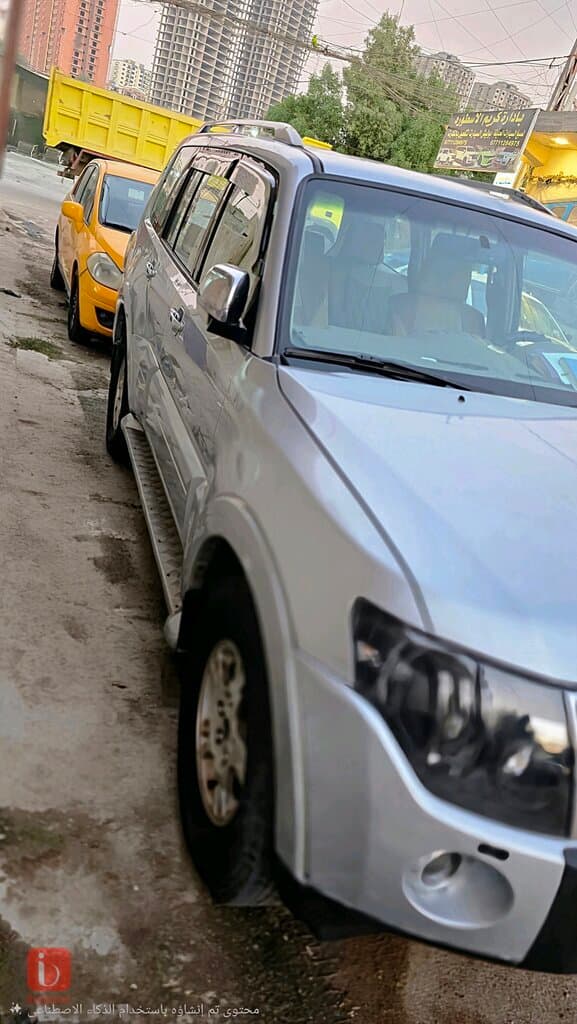 Mitsubishi Pajero GLS 3