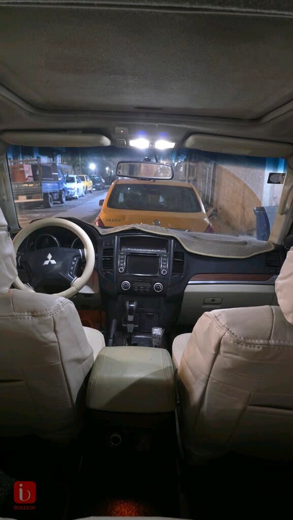 Mitsubishi Pajero GLS 4