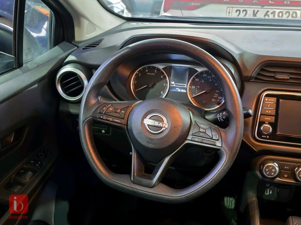 Nissan Versa 7