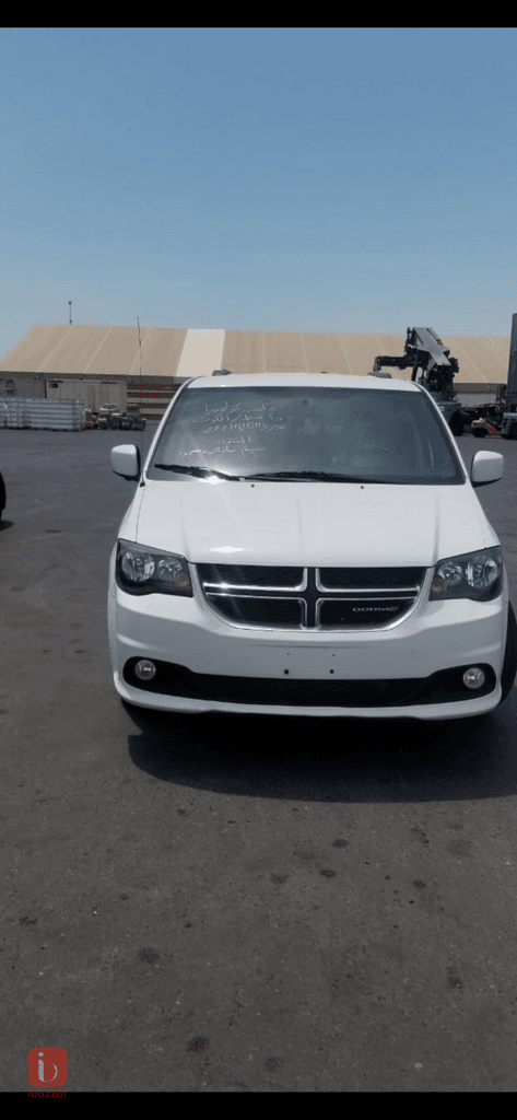 Dodge Caravan SXT — photo 6