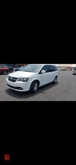 Dodge Caravan SXT — photo 7