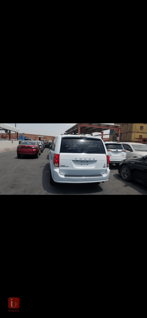 Dodge Caravan SXT — photo 9