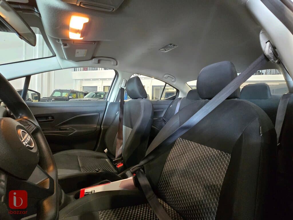 Nissan Versa 14