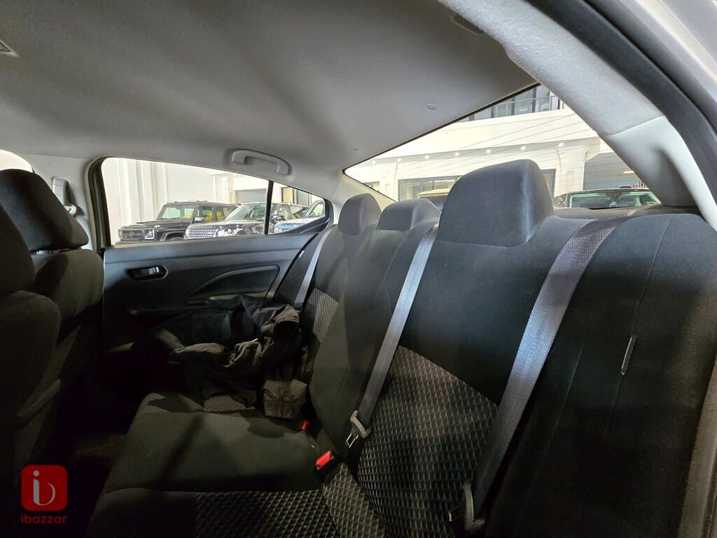 Nissan Versa 9