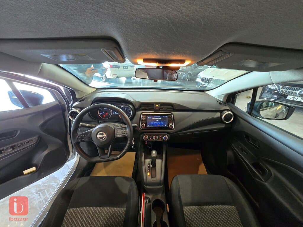Nissan Versa 10