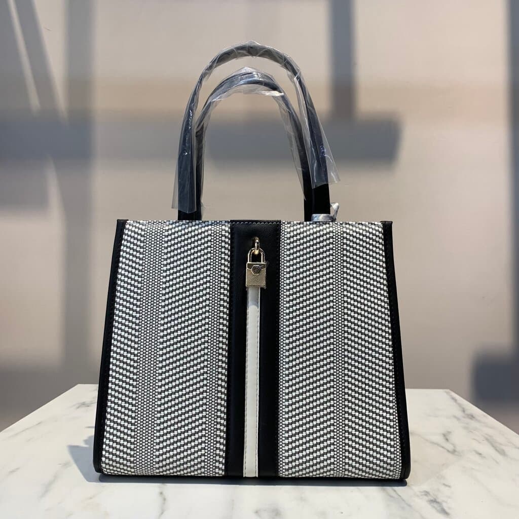 Silver & Polo Women's Handbag - Black