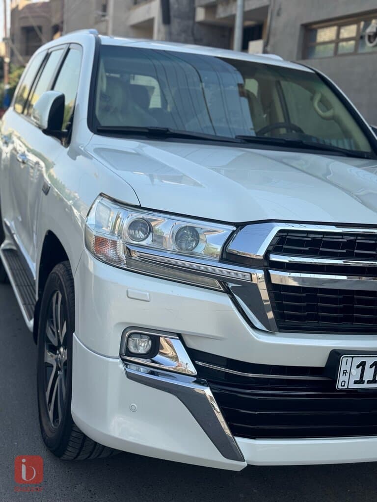 Toyota Land Cruiser GXR 3