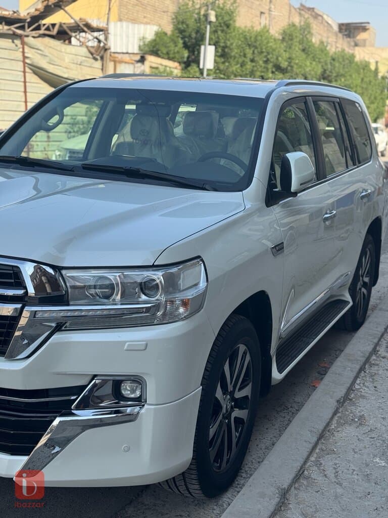 Toyota Land Cruiser GXR 5