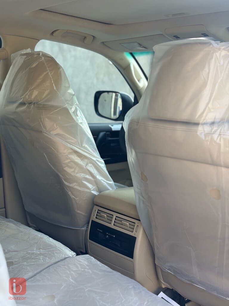 Toyota Land Cruiser GXR 9