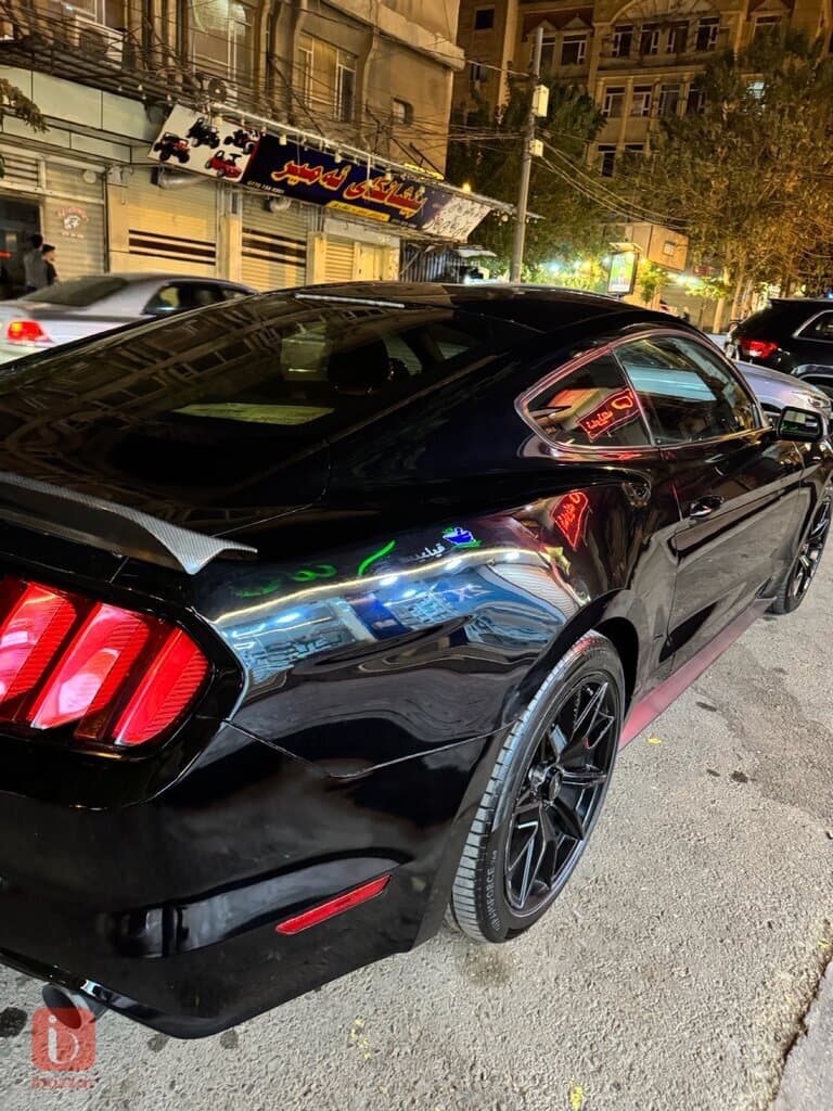 Ford Mustang V6 6
