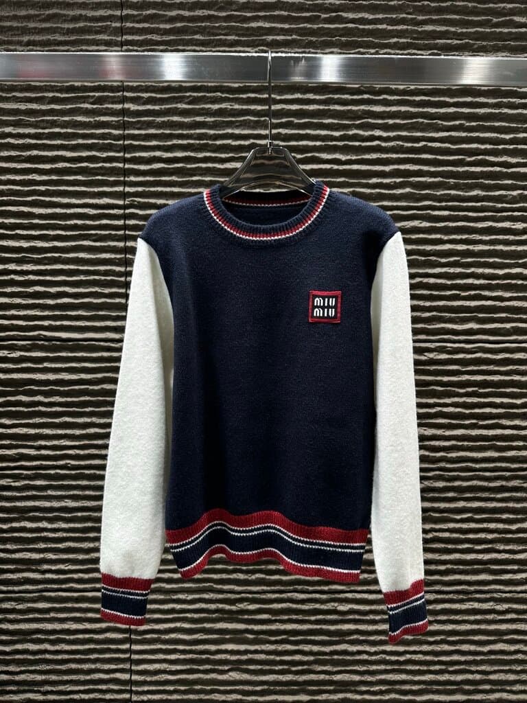 Miu Miu Women's Wool Sweater - Navy Blue (36)