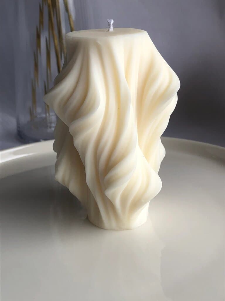 Oster Candle 14*11 Cm - White - H-1010