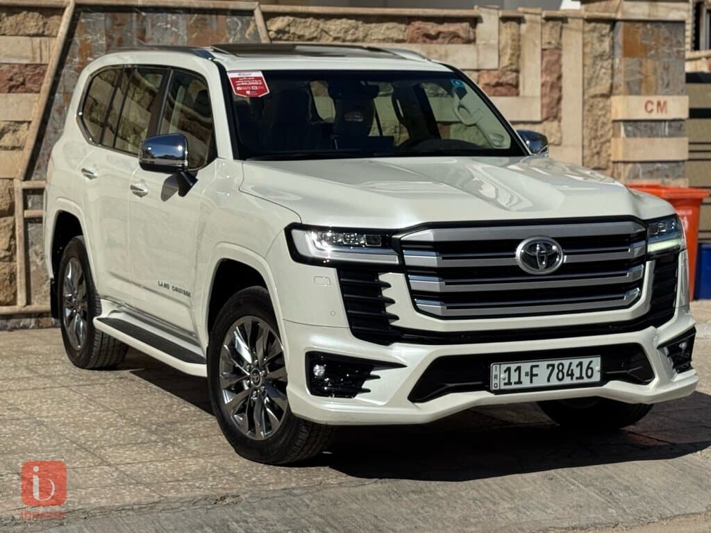Toyota Land Cruiser VX 6
