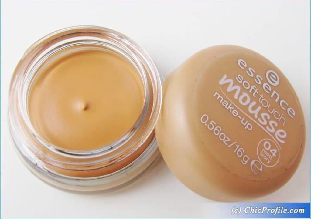 Essence Soft Touch Mousse Makeup – Shade 04 Matte ivory