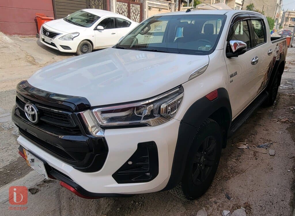 Toyota Hilux 4