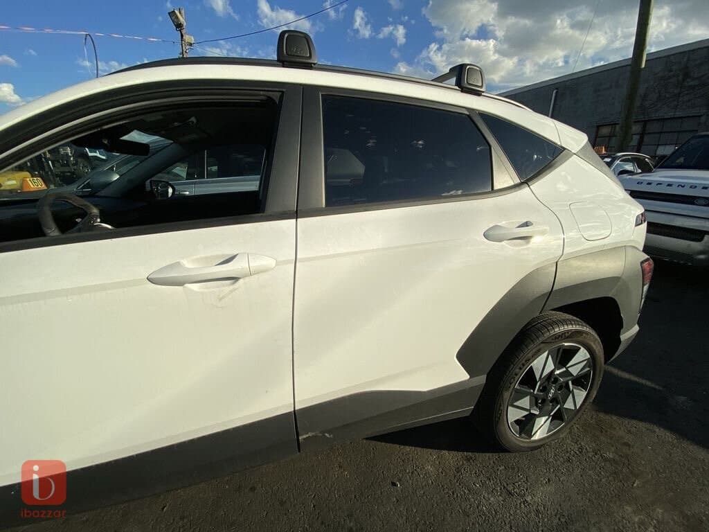 Hyundai Kona 2.0 I4 FWD 15