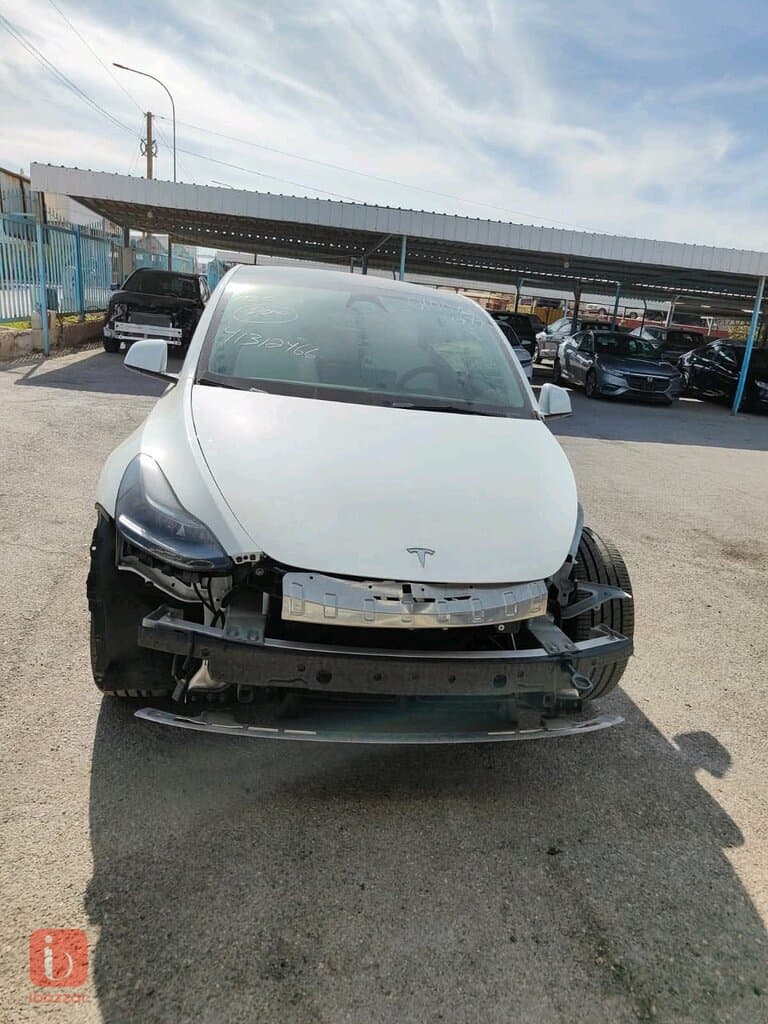 Tesla Model Y Long Range