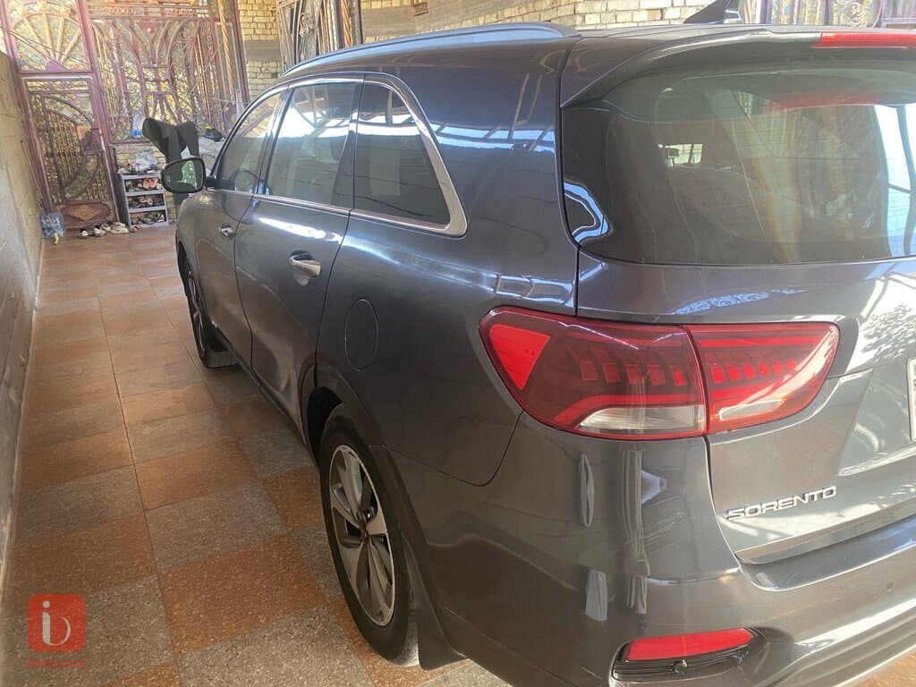 KIA Sorento EX 3