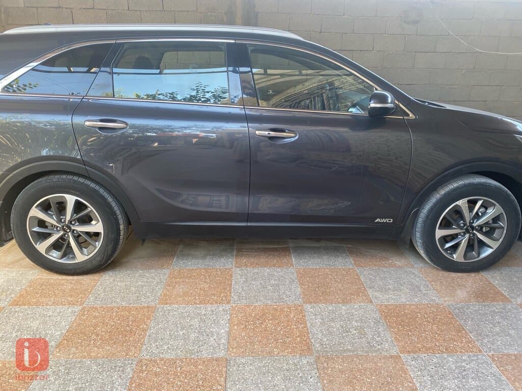 KIA Sorento EX 4