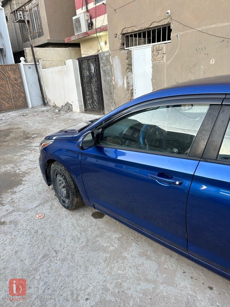 Hyundai Accent 12
