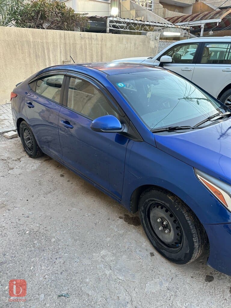 Hyundai Accent 17