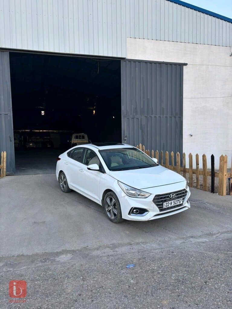 Hyundai Accent 5