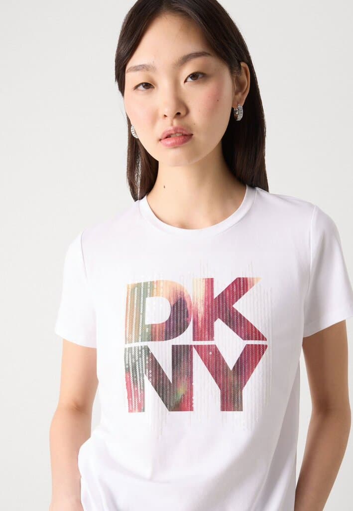 DKNY NEW YORK STACKED ANIMAL PRINT FLOCKING LOGO T-shirt /M 3