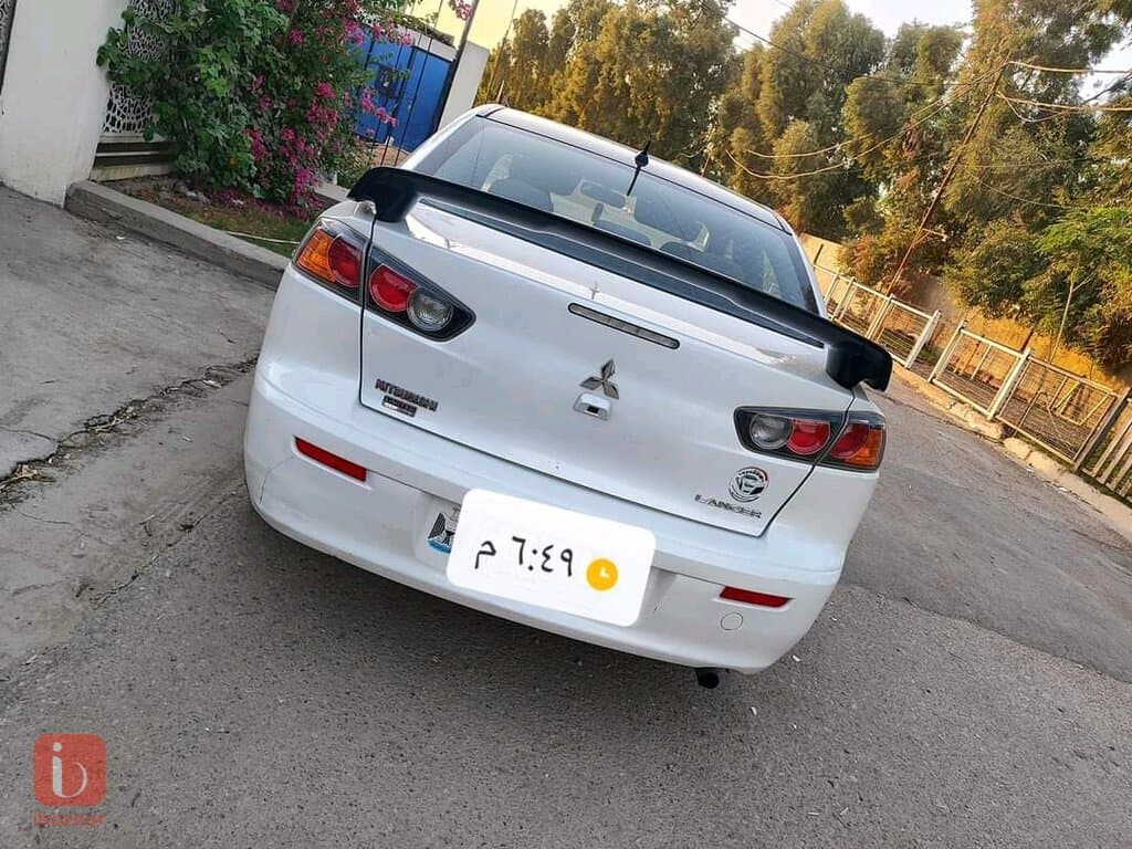Mitsubishi Lancer ES 5