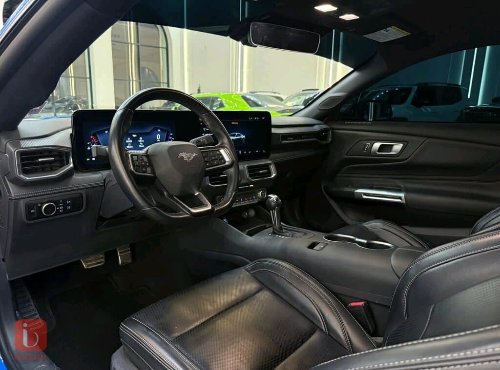 Ford Mustang Premium 11