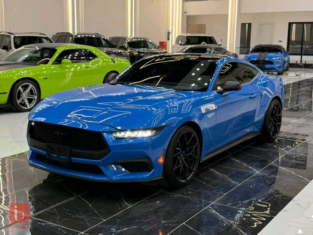 Ford Mustang Premium 2