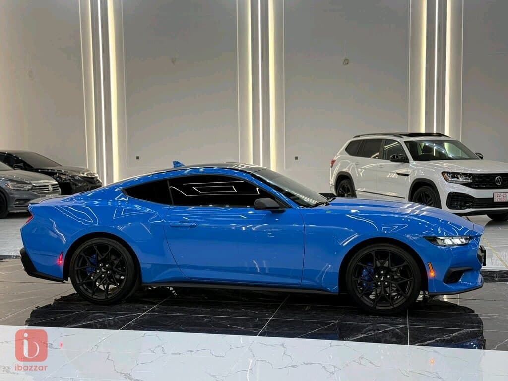 Ford Mustang Premium 6