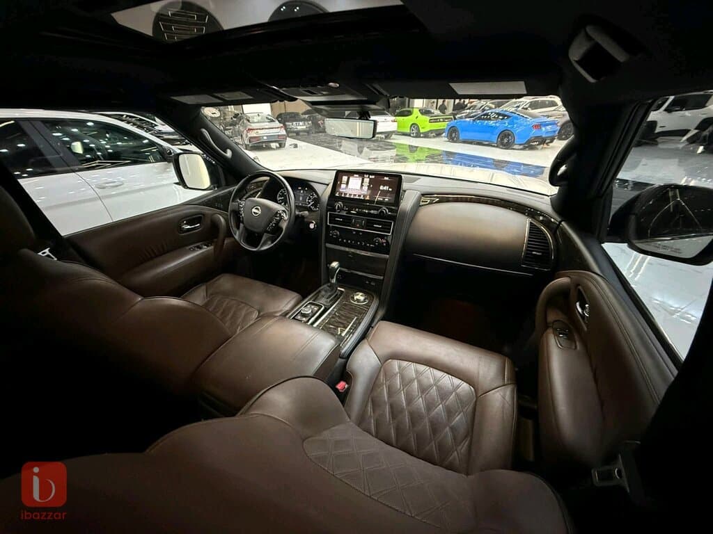 Nissan Armada Platinum 7