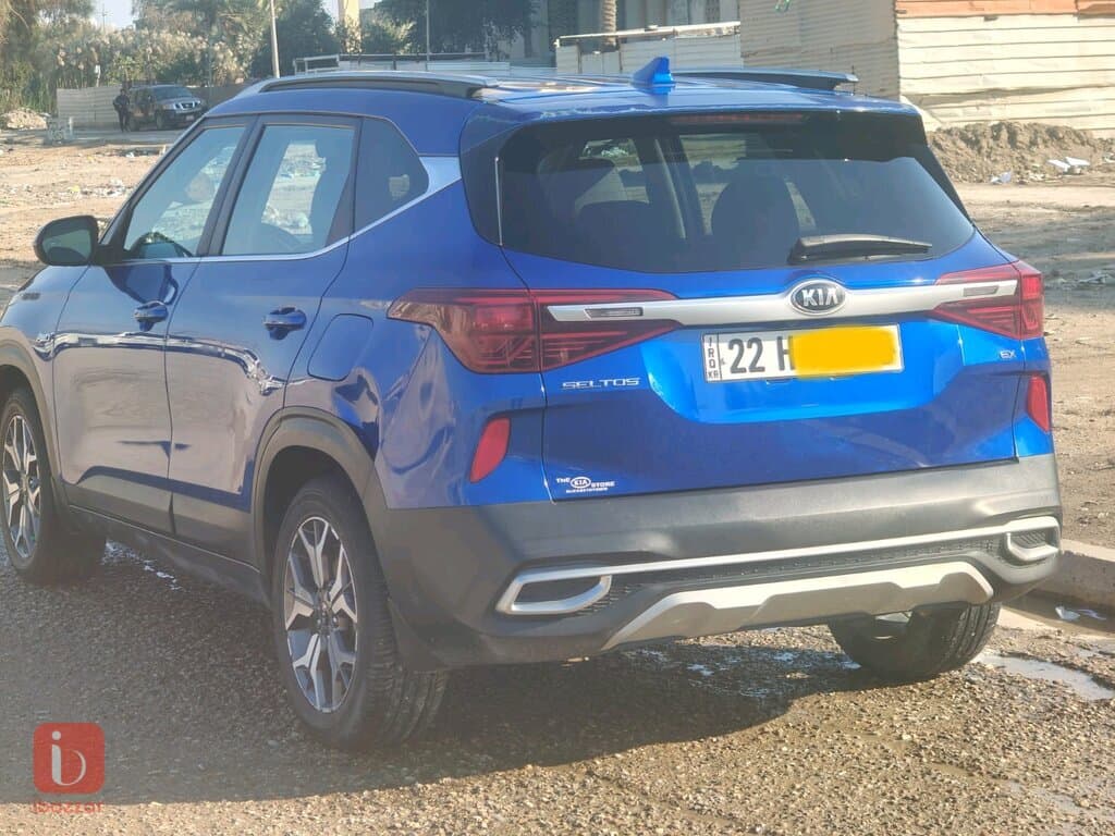 KIA Seltos EX 11