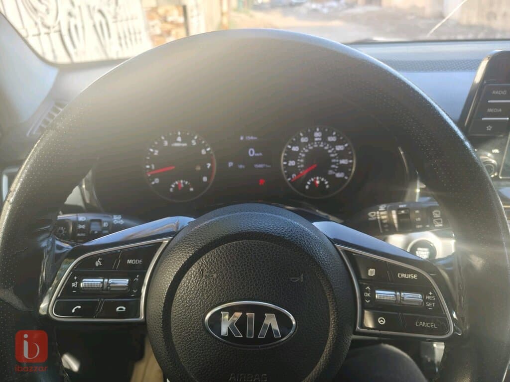 KIA Seltos EX 14