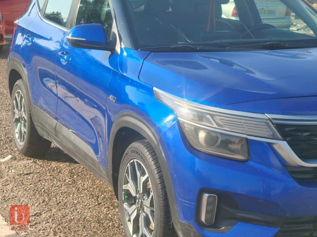 KIA Seltos EX 9