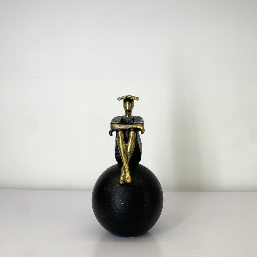 Statue Reader Decor - C-2006