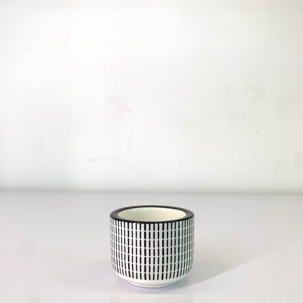 The Candle Place - ZT-001 (Black)