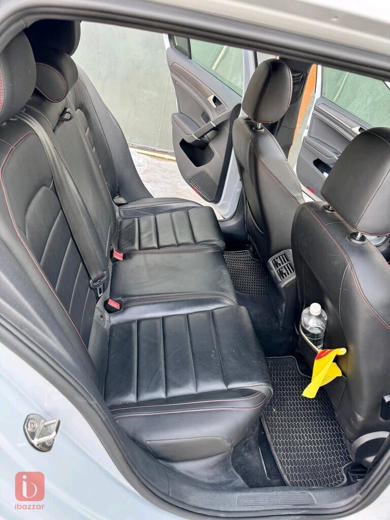 Volkswagen Golf GTI 6