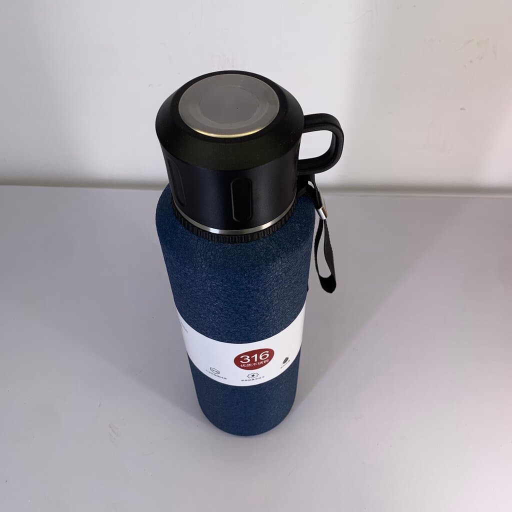 Stainless Steel Beverage Bottle - Navy Blue (1500ml) 3