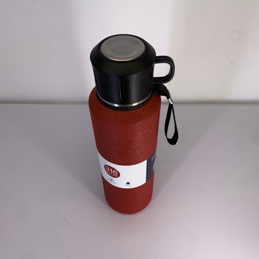 Stainless Steel Beverage Bottle - Red (1500ml) 3