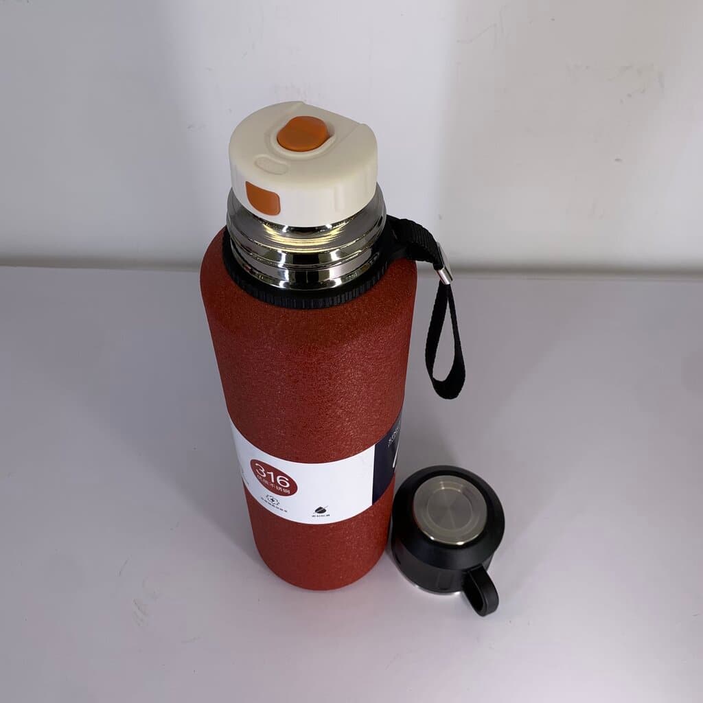 Stainless Steel Beverage Bottle - Red (1500ml) 4