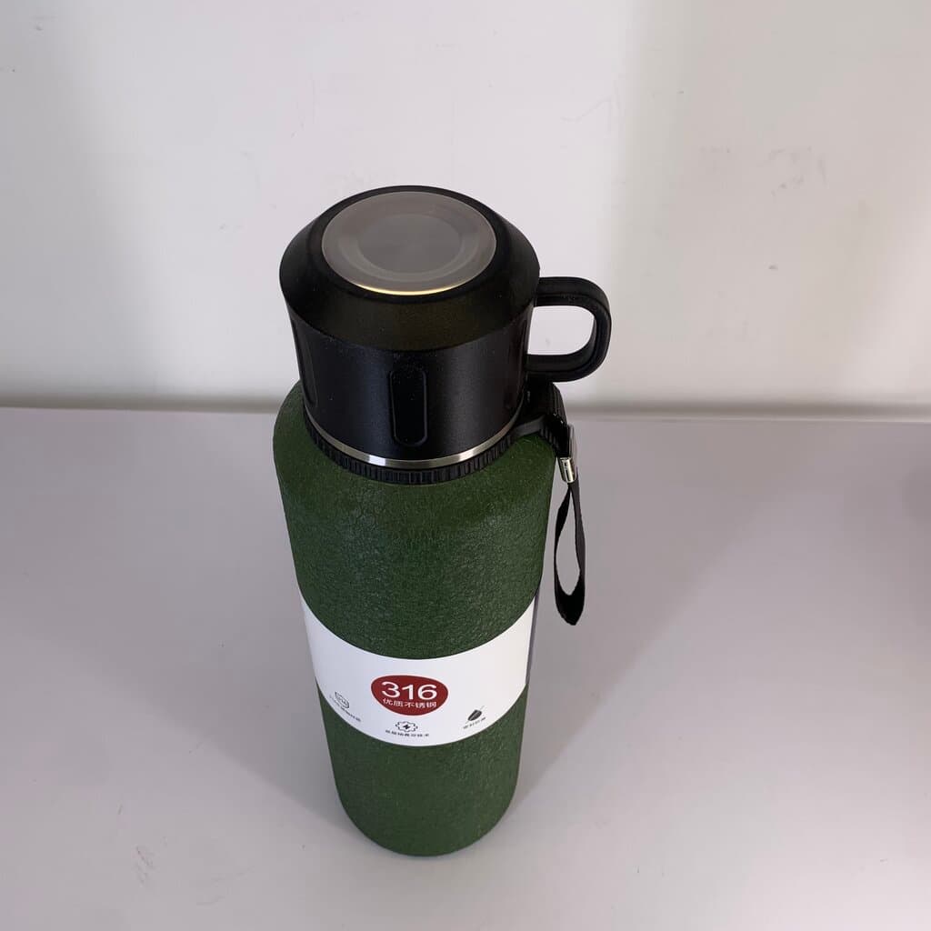 Stainless Steel Beverage Bottle - Dark Green (1500ml) 3