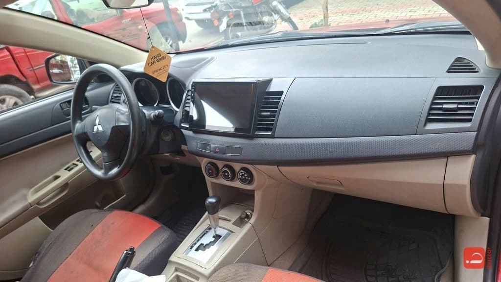 Mitsubishi Lancer 7