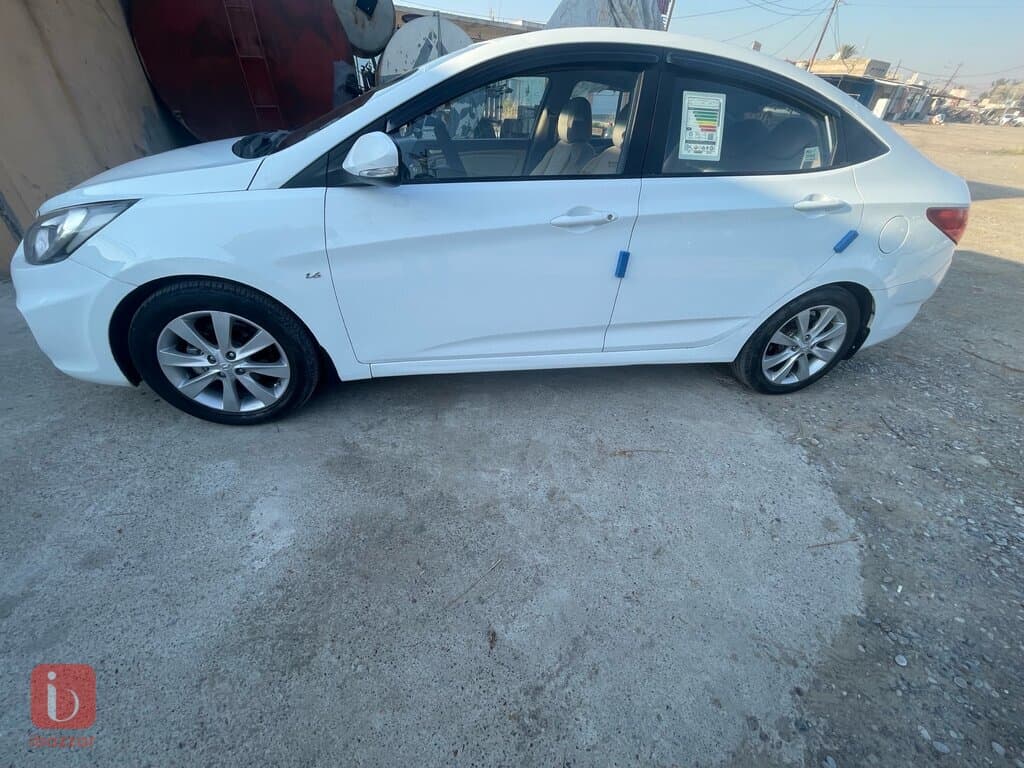 Hyundai Accent 10