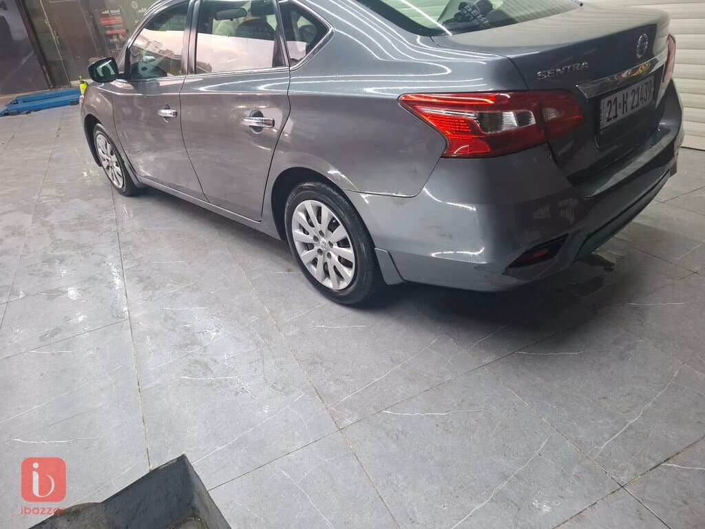 Nissan Sentra S 6