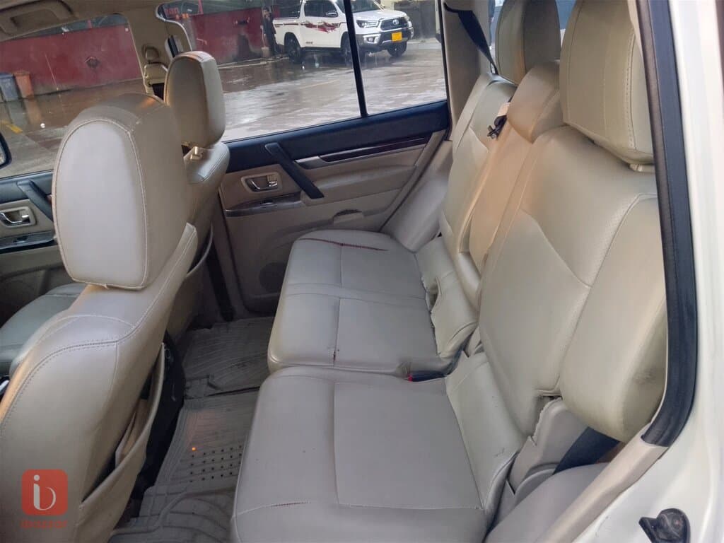 ميتسوبيشي باجيرو GLS 6