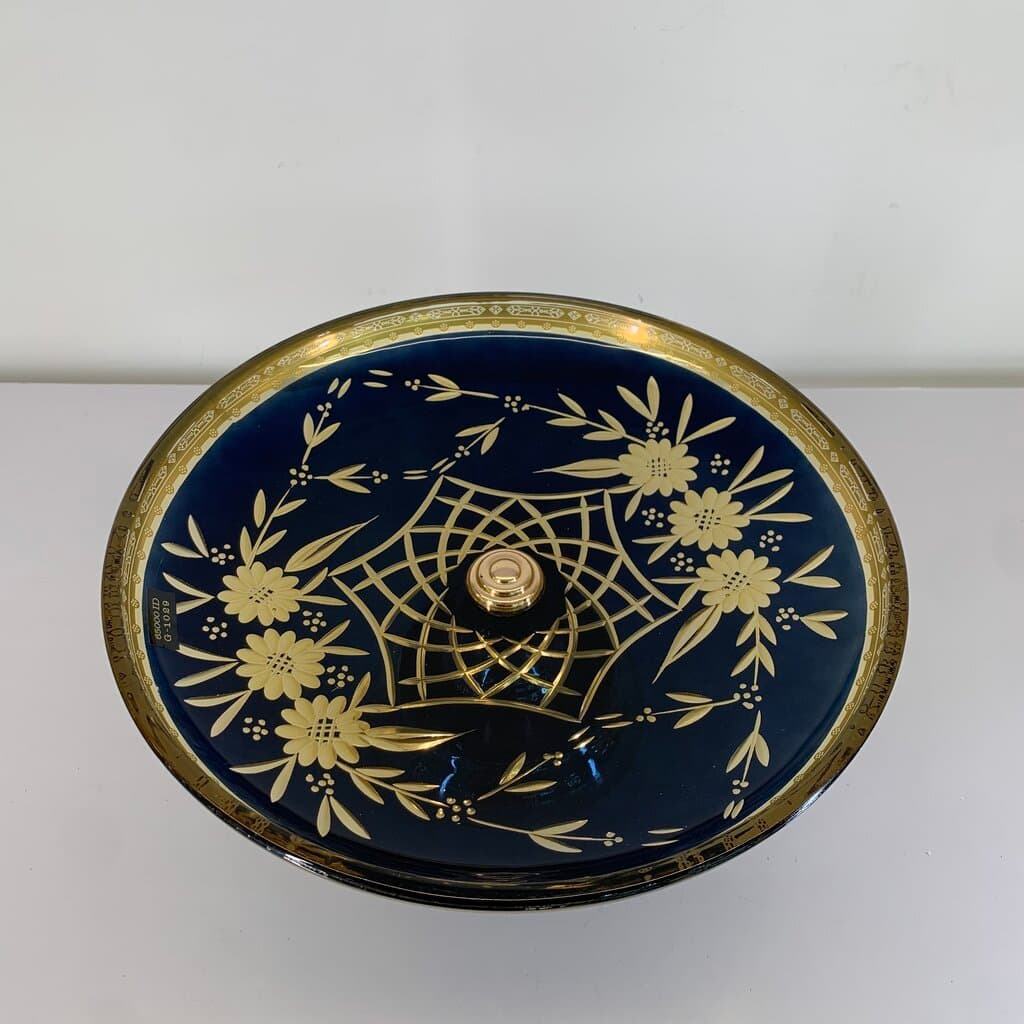 Pedestal Cake Stand 3