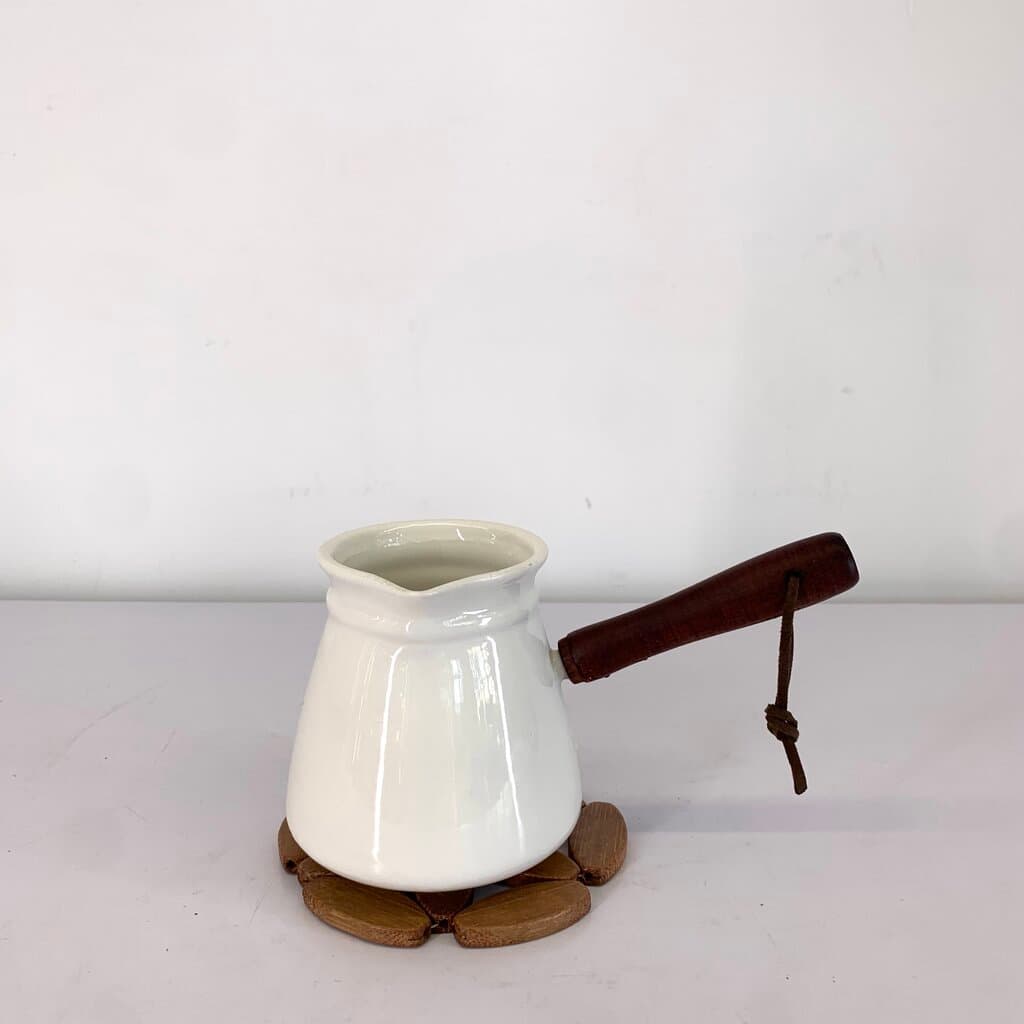 Coffee Pot - White 2