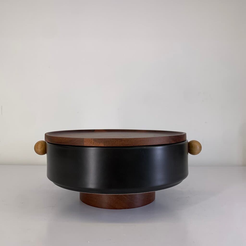 Serving Bowl with Wooden Lid - Black (M) 2