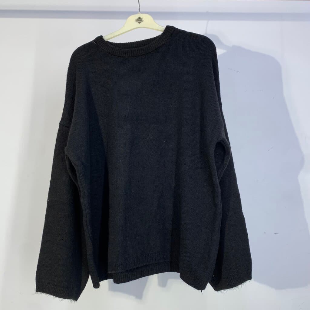 Cazibe Women's Wool Sweater - Black